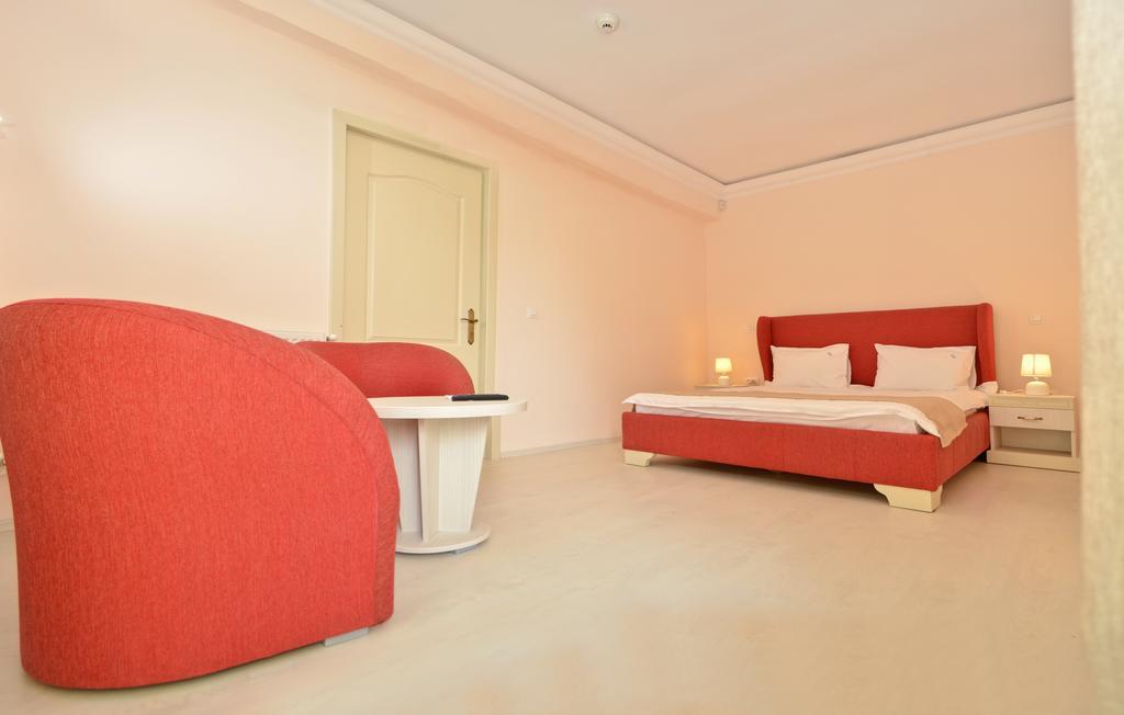 Mykonos Mamaia Boutique Villa Năvodari Екстериор снимка